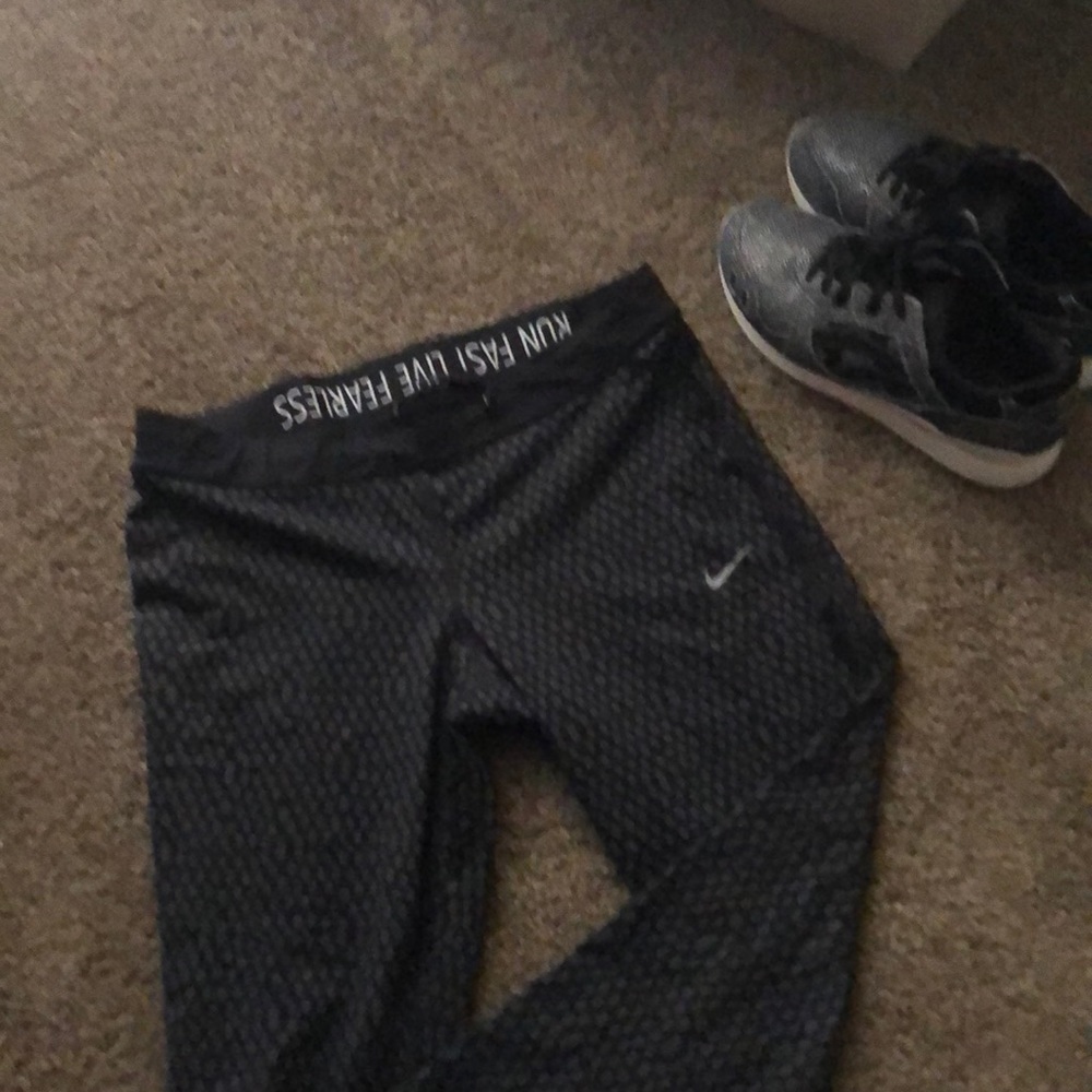 Large Nike leggings